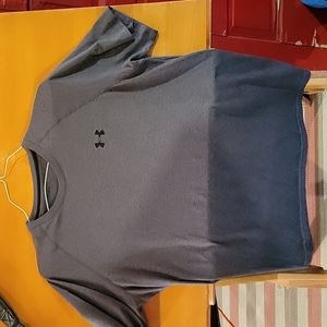 Under Armour Grey  heatgear Loose Short Sleeve Tee Shirt Large